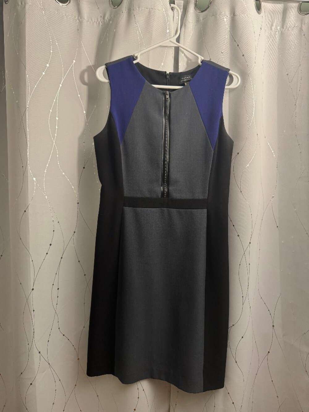 Tahari Arthur Levine Shift Dress - size 6